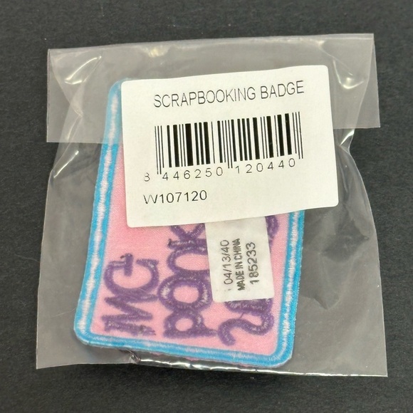 Girl Scout Brownie Scrap Booking Badge NEW IN PACKAGE - Picture 4 of 5